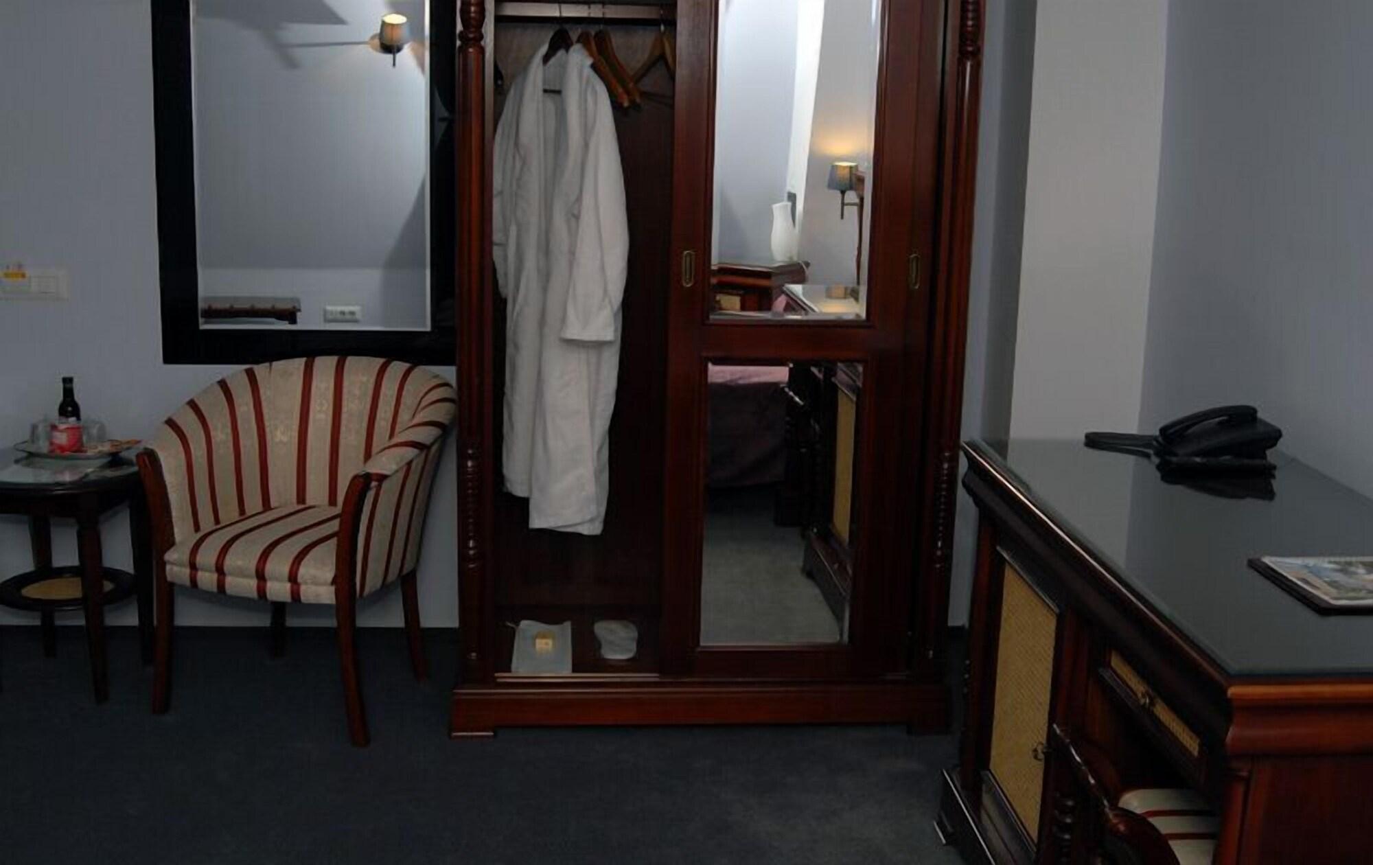 Vigo Grand Hotel Πλοέστι Εξωτερικό φωτογραφία